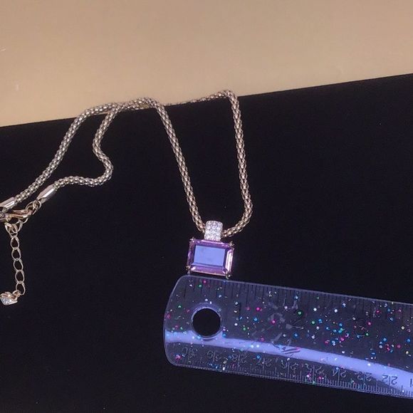 Swarovski Gold Tone Crystal Necklace & Earrings Set Swan Hallmark Light Amethyst - Picture 11 of 14